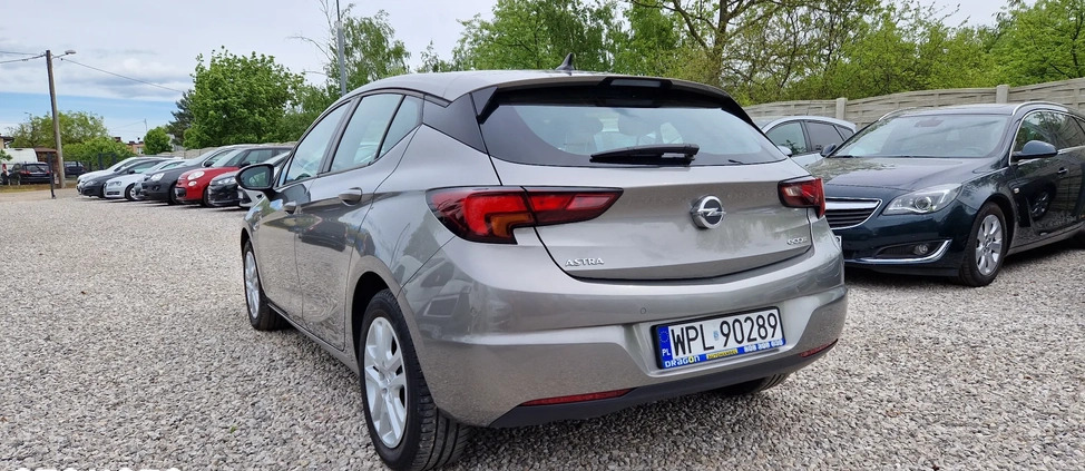 Opel Astra cena 39900 przebieg: 173000, rok produkcji 2016 z Tuszyn małe 742